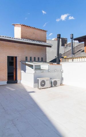 Casa à venda com 390m², 4 quartos e 2 vagasTerraço