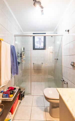 Casa à venda com 390m², 4 quartos e 2 vagasBanheiro 1