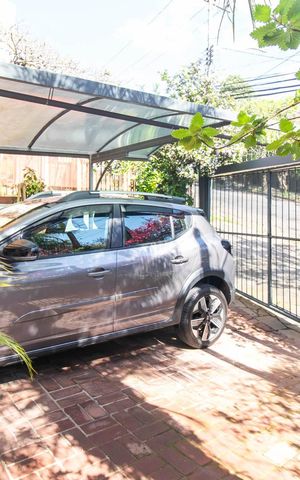 Casa à venda com 390m², 4 quartos e 2 vagasGaragem
