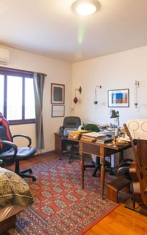 Casa à venda com 390m², 4 quartos e 2 vagasQuarto 1