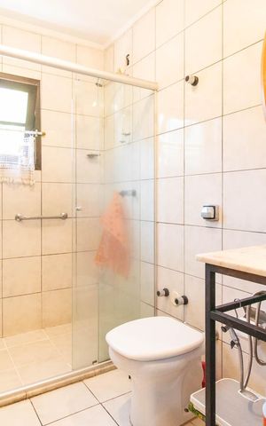 Casa à venda com 390m², 4 quartos e 2 vagasBanheiro da Suíte