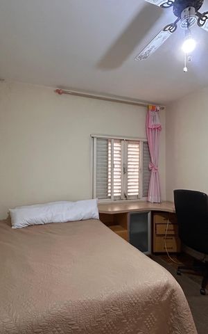 Casa à venda com 253m², 4 quartos e 5 vagas Casa à venda com 253m², 4 quartos e 5 vagasQuarto 1