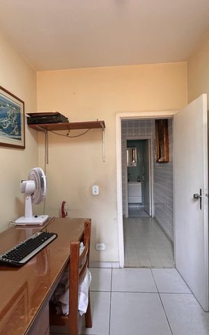 Casa à venda com 253m², 4 quartos e 5 vagas Casa à venda com 253m², 4 quartos e 5 vagasEscritório