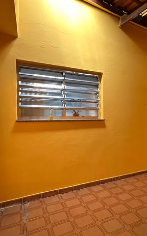 Casa à venda com 253m², 4 quartos e 5 vagas Casa à venda com 253m², 4 quartos e 5 vagasQuintal