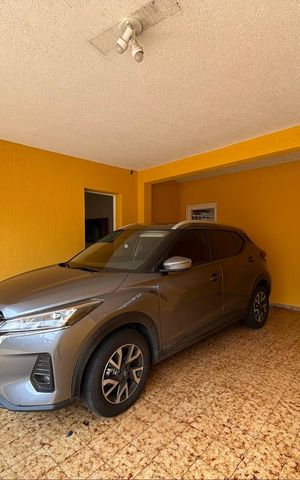 Casa à venda com 253m², 4 quartos e 5 vagas Casa à venda com 253m², 4 quartos e 5 vagasGaragem