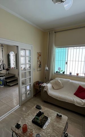 Casa à venda com 148m², 3 quartos e 2 vagas Casa à venda com 148m², 3 quartos e 2 vagasSala de TV