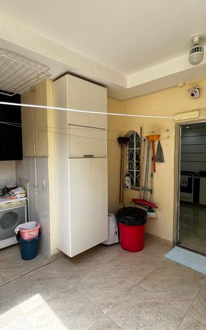 Casa à venda com 148m², 3 quartos e 2 vagas Casa à venda com 148m², 3 quartos e 2 vagasÁrea de Serviço