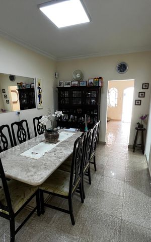 Casa à venda com 148m², 3 quartos e 2 vagas Casa à venda com 148m², 3 quartos e 2 vagasSala de Jantar