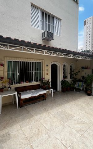 Casa à venda com 148m², 3 quartos e 2 vagas Casa à venda com 148m², 3 quartos e 2 vagasQuintal