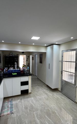 Casa à venda com 148m², 3 quartos e 2 vagas Casa à venda com 148m², 3 quartos e 2 vagasCozinha
