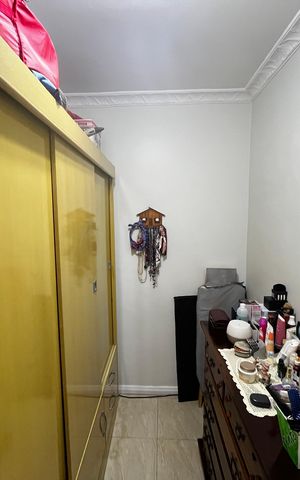Casa à venda com 148m², 3 quartos e 2 vagas Casa à venda com 148m², 3 quartos e 2 vagasCloset da suíte 3