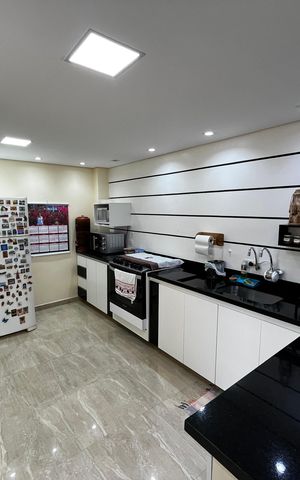 Casa à venda com 148m², 3 quartos e 2 vagas Casa à venda com 148m², 3 quartos e 2 vagasCozinha