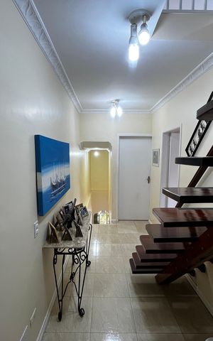 Casa à venda com 148m², 3 quartos e 2 vagas Casa à venda com 148m², 3 quartos e 2 vagasCopa