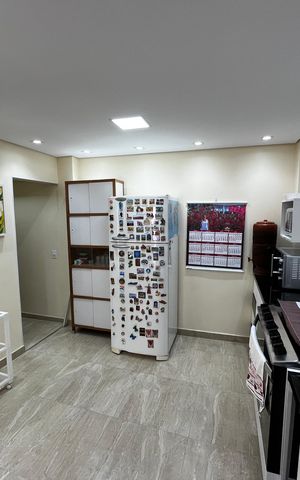 Casa à venda com 148m², 3 quartos e 2 vagas Casa à venda com 148m², 3 quartos e 2 vagasCozinha