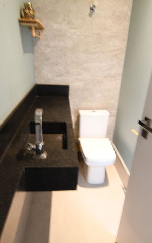 Casa de condomínio à venda com 280m², 3 quartos e 2 vagasLavabo