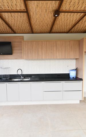 Casa de condomínio à venda com 280m², 3 quartos e 2 vagasVaranda