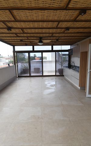 Casa de condomínio à venda com 280m², 3 quartos e 2 vagasVaranda
