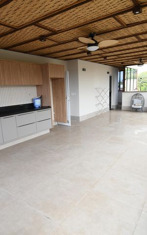 Casa de condomínio à venda com 280m², 3 quartos e 2 vagasVaranda