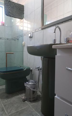 Casa à venda com 170m², 3 quartos e 5 vagasBanheiro Social