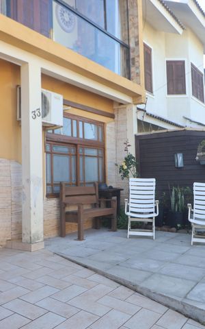 Casa à venda com 170m², 3 quartos e 5 vagasPátio