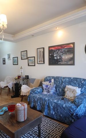 Casa à venda com 170m², 3 quartos e 5 vagasSala