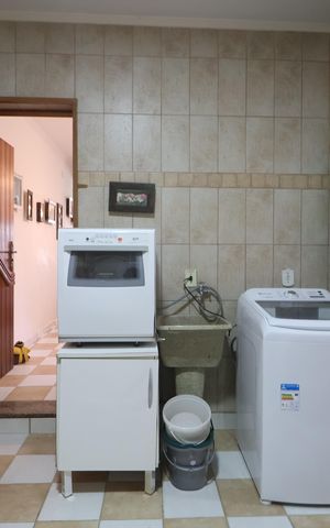 Casa à venda com 170m², 3 quartos e 5 vagasÁrea de Serviço