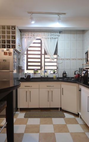 Casa à venda com 170m², 3 quartos e 5 vagasCozinha