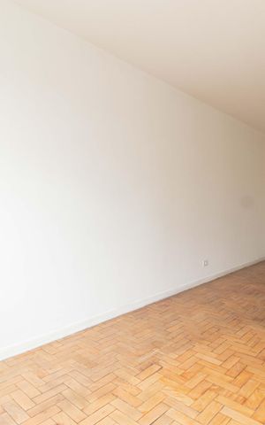 Apartamento à venda com 80m², 2 quartos e 1 vaga Apartamento à venda com 80m², 2 quartos e 1 vagaSala