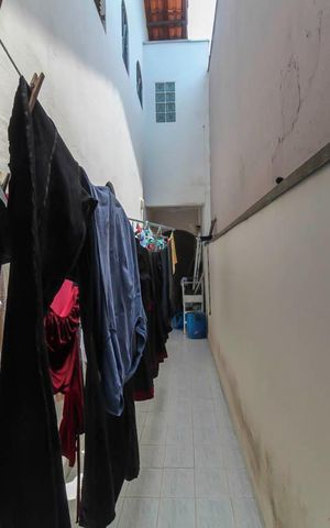 Casa à venda com 250m², 4 quartos e 5 vagas Casa à venda com 250m², 4 quartos e 5 vagasÁrea de Serviço