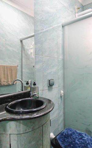 Casa à venda com 250m², 4 quartos e 5 vagas Casa à venda com 250m², 4 quartos e 5 vagasBanheiro