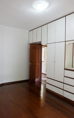Casa à venda com 444m², 4 quartos e 6 vagasQuarto 4