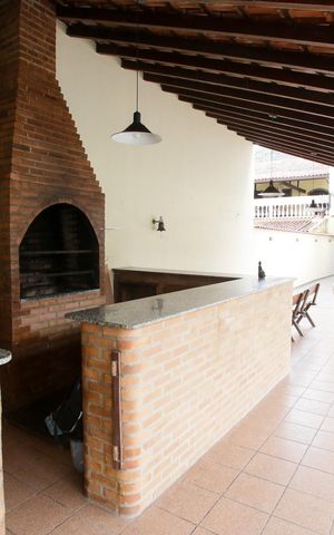 Casa à venda com 444m², 4 quartos e 6 vagasChurrasqueira