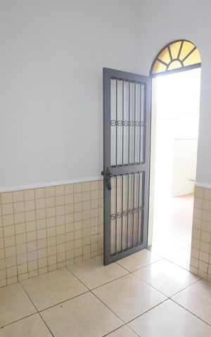 Casa à venda com 444m², 4 quartos e 6 vagasQuarto de Serviço