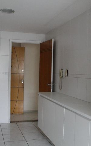 Apartamento à venda com 241m², 4 quartos e 2 vagasCozinha