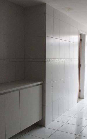 Apartamento à venda com 241m², 4 quartos e 2 vagasCozinha