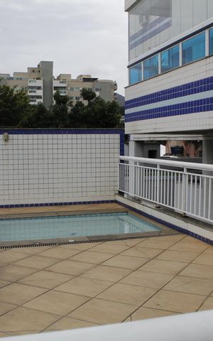 Apartamento à venda com 241m², 4 quartos e 2 vagasÁrea comum - Piscina