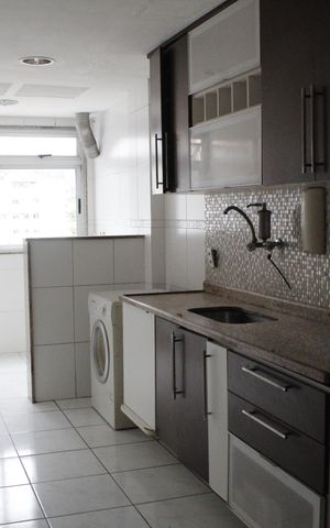 Apartamento à venda com 241m², 4 quartos e 2 vagasCozinha