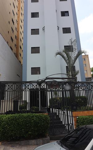 Apartamento à venda com 87m², 3 quartos e 2 vagasFachada