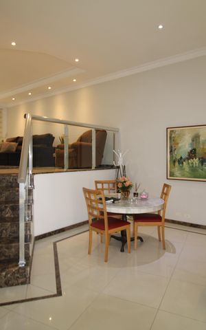 Casa para alugar com 520m², 4 quartos e 4 vagasSala