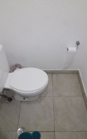 Casa para alugar com 520m², 4 quartos e 4 vagasBanheiro da Garagem