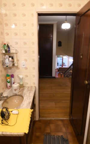 Casa à venda com 290m², 5 quartos e 4 vagasBanheiro