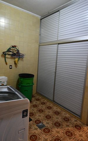 Casa à venda com 290m², 5 quartos e 4 vagasÁrea de Serviço