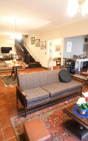 Casa à venda com 290m², 5 quartos e 4 vagasSala