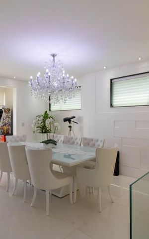 Apartamento à venda com 328m², 2 quartos e 5 vagas Apartamento à venda com 328m², 2 quartos e 5 vagasCobertura