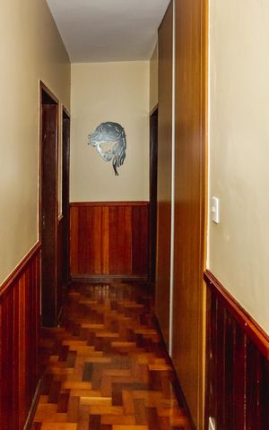 Casa à venda com 300m², 4 quartos e sem vagaCorredor