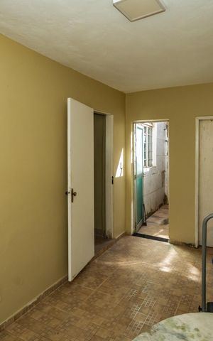 Casa à venda com 300m², 4 quartos e sem vagaQuarto de Serviço