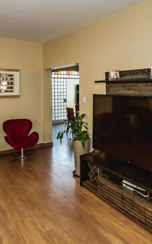 Casa à venda com 300m², 4 quartos e sem vagaSala