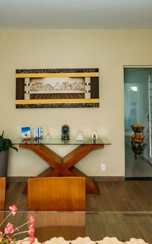 Casa à venda com 300m², 4 quartos e sem vagaSala