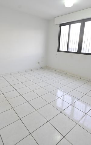 Apartamento à venda com 80m², 3 quartos e sem vaga Apartamento à venda com 80m², 3 quartos e sem vagaSala