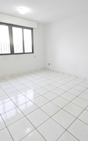 Apartamento à venda com 80m², 3 quartos e sem vaga Apartamento à venda com 80m², 3 quartos e sem vagaSala